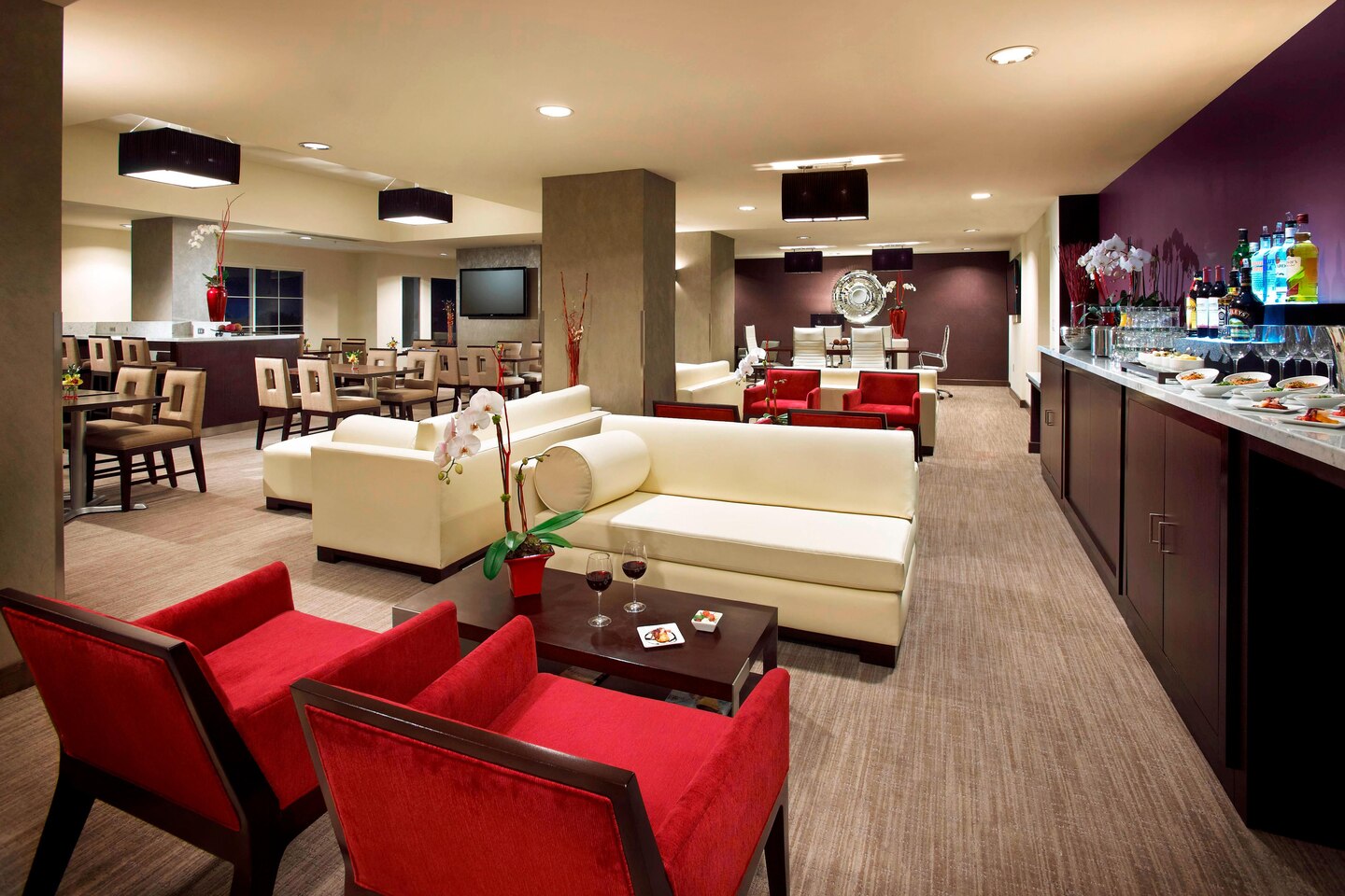 San Mateo Marriott Lounge